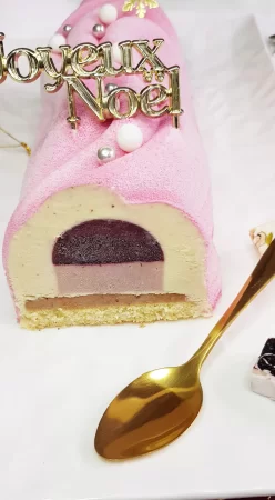 Bûche fruits rouges et nougat