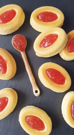 Petits moelleux à la confiture