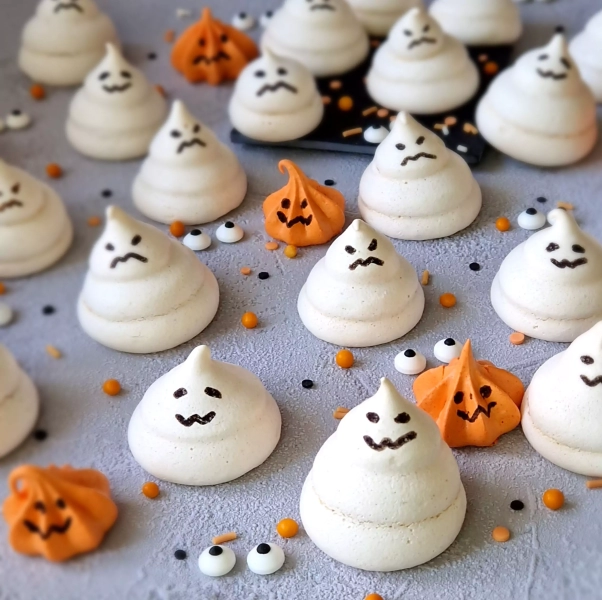 Meringues fantômes d'halloween