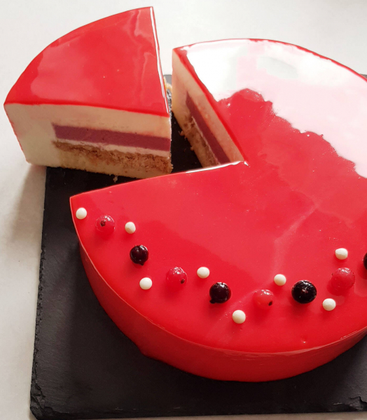 Entremet chocolat blanc et fruits rouges