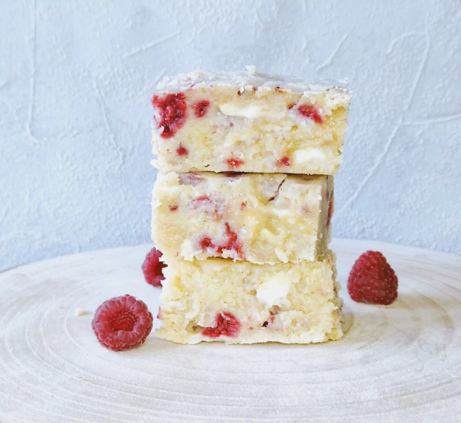 Brownie chocolat blanc et framboises