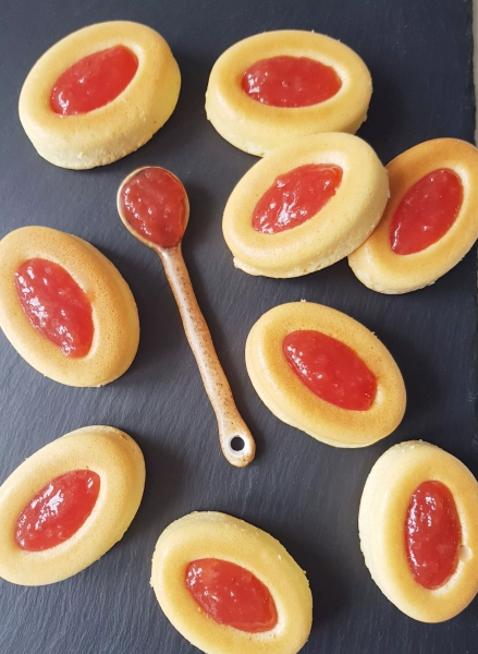 Petits moelleux à la confiture